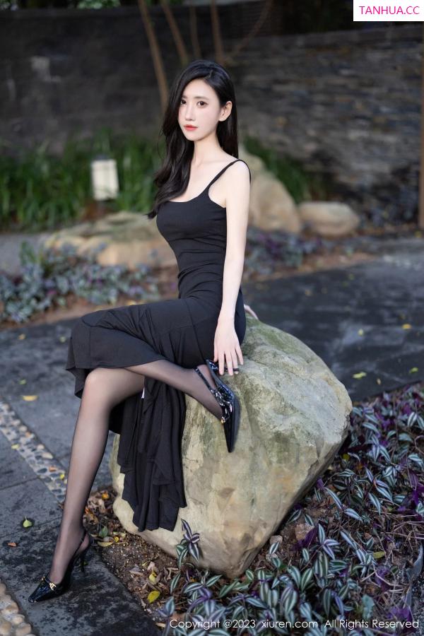   [XiuRen]高清写真图 2023.12.19 No.7830 章芃芃 清纯美腿第22张图片